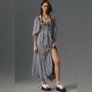 EUC Anthropologie Long-Sleeve Sweetheart Midi Dress // Size M Petite